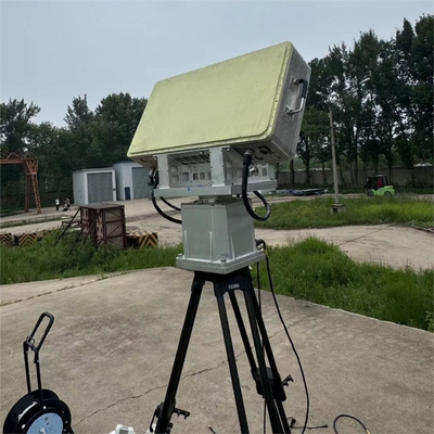 Le système d'alarme à basse altitude LT-X07A est équipé d'un radar + LT-D6 TARGET INTELLIGENT LINKAGE TRACKING MULTI SPECTRAL OPTOELECTRONICS (facultatif).