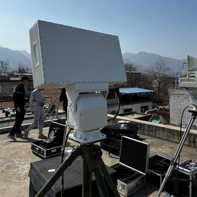 Le système d'avertissement de basse altitude LT-Ku07 est équipé d'un radar d'avertissement de basse altitude + LT-E8 TARGET INTELLIGENT LINKAGE TRACKING MULTI SPECTRAL OPTOELECTRONICS (facultatif)