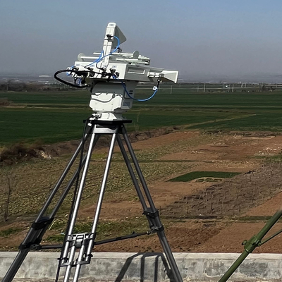 Radar de surveillance à basse altitude avec système de contrôle intelligent intégré